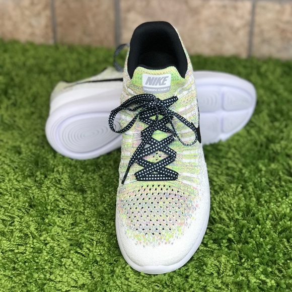 NWT Nike ID LunarEpic Low Flyknit 2 WMNS - Picture 3 of 8